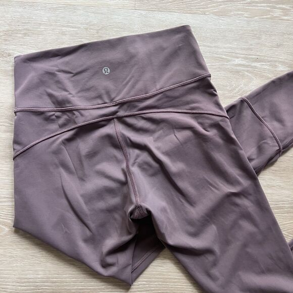 Lululemon In Movement Tight Leggings 25"-Size 8 - Picture 3 of 9